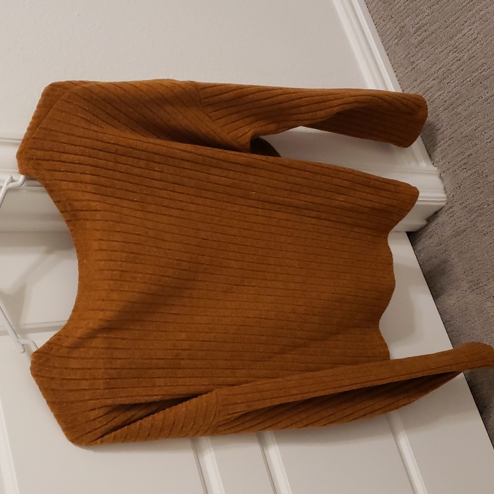 Sweater - Picture 2 of 2